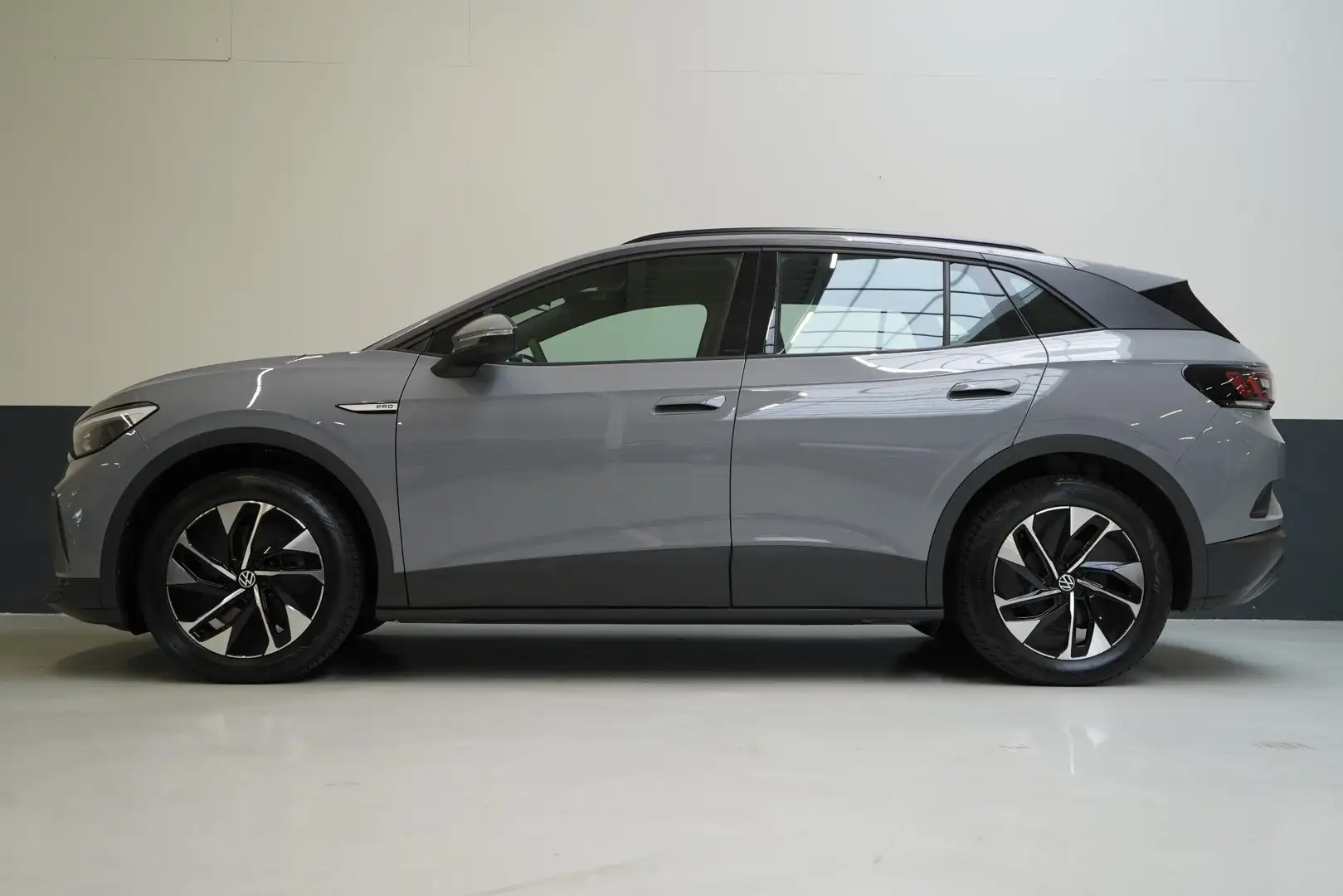 Volkswagen ID.4 Pro 77 kWh | Navigatie | Lm velgen | Adaptive crui Grijs - 2
