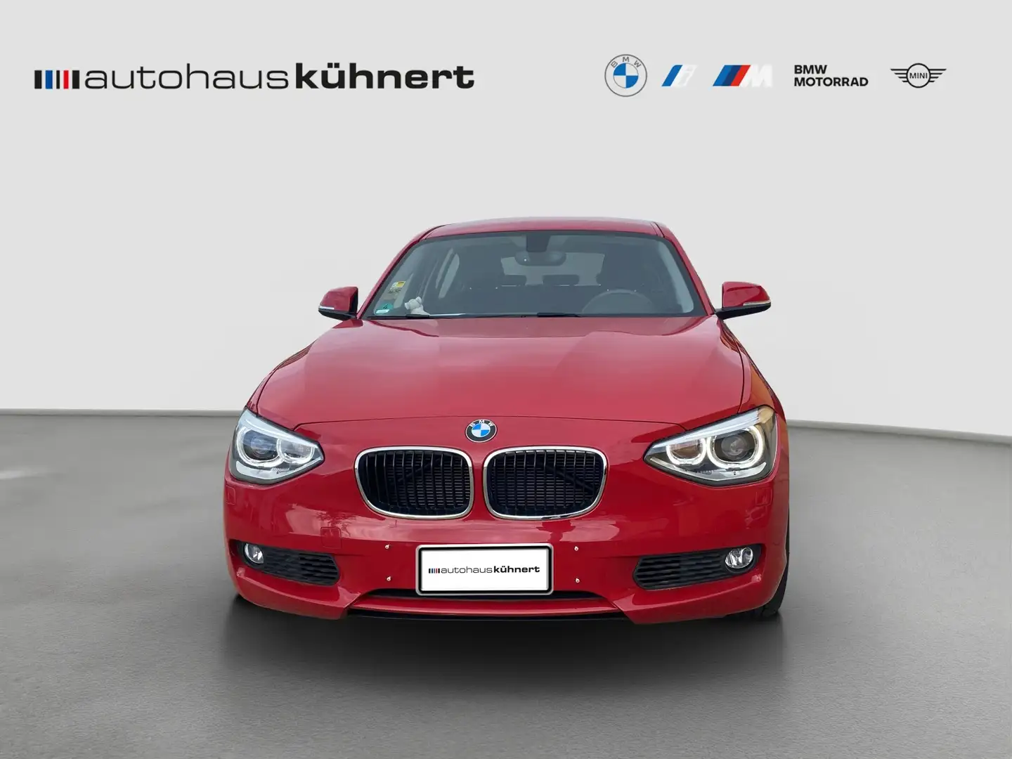 BMW 118 i 5-Türer aus erster Hand - nur 26.000 km Rot - 2