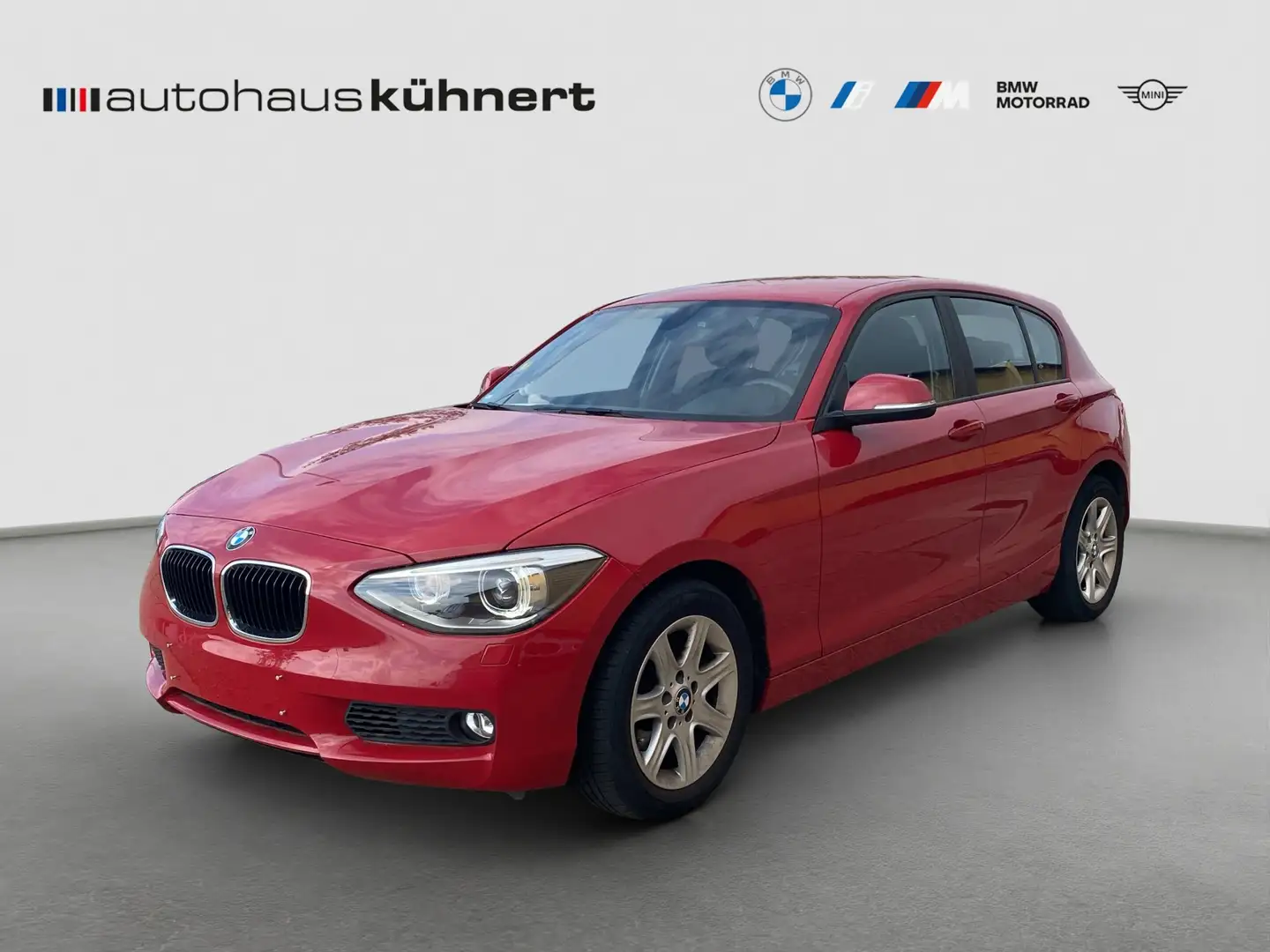 BMW 118 i 5-Türer aus erster Hand - nur 26.000 km Rot - 1