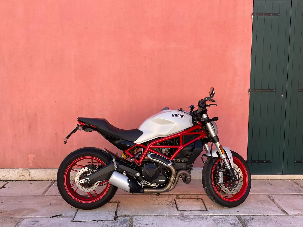 Ducati Monster 797