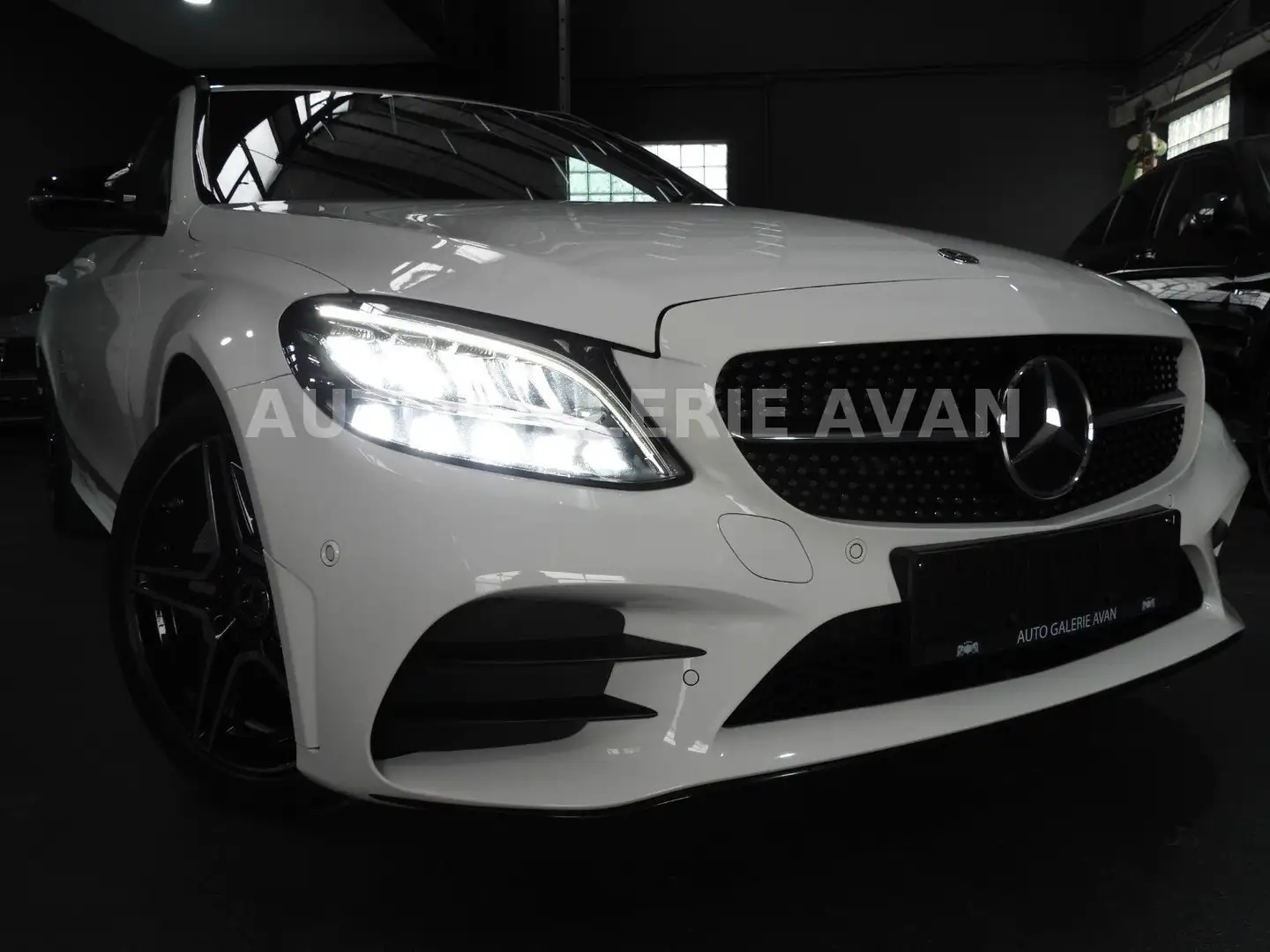 Mercedes-Benz C 180 T AMG-LINE Blanc - 2