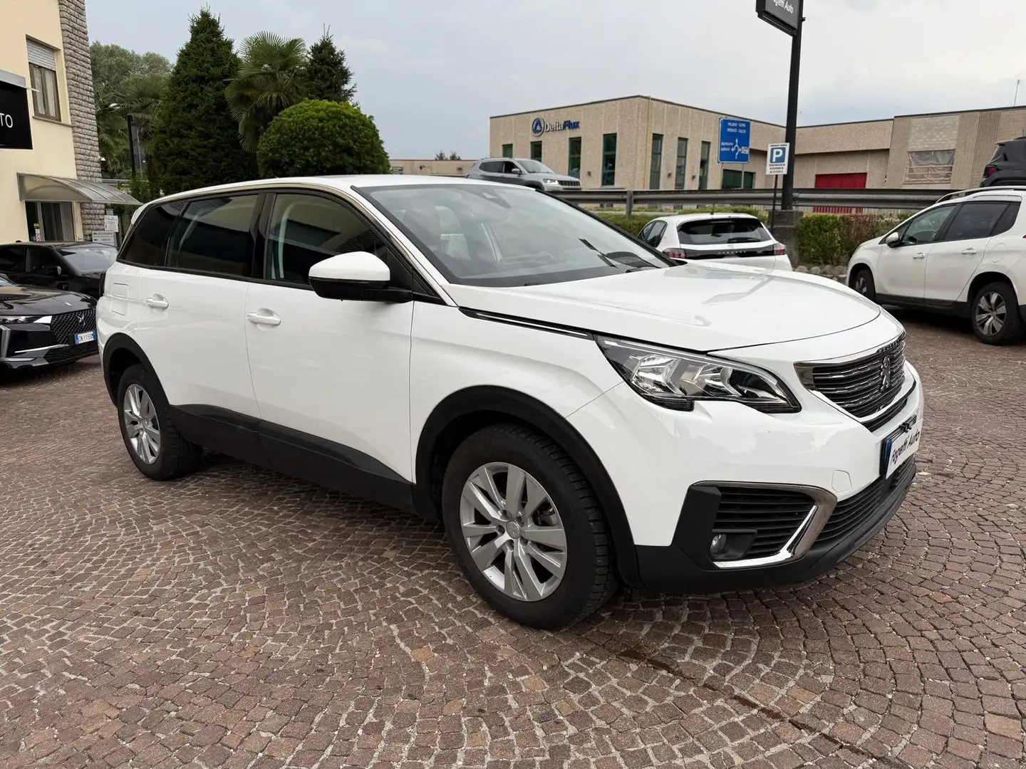 Peugeot 5008 1.5 BLUEHDI 130CV EAT8 BUSINESS 7 POSTI Fehér - 2