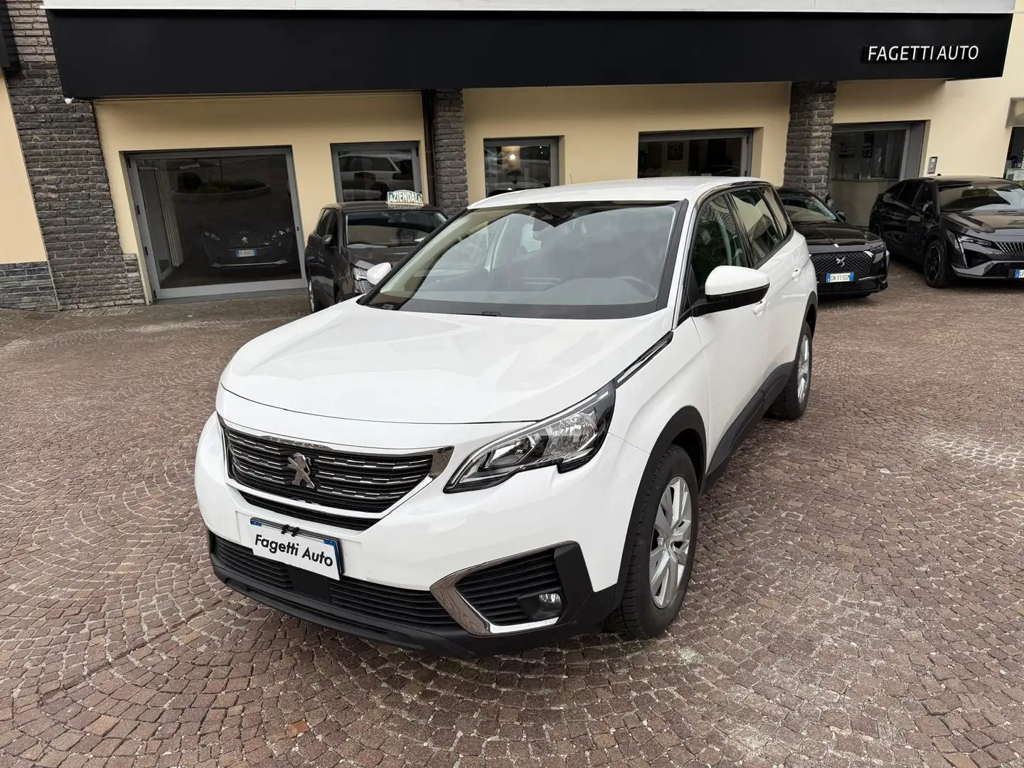 Peugeot 5008 1.5 BLUEHDI 130CV EAT8 BUSINESS 7 POSTI Fehér - 1