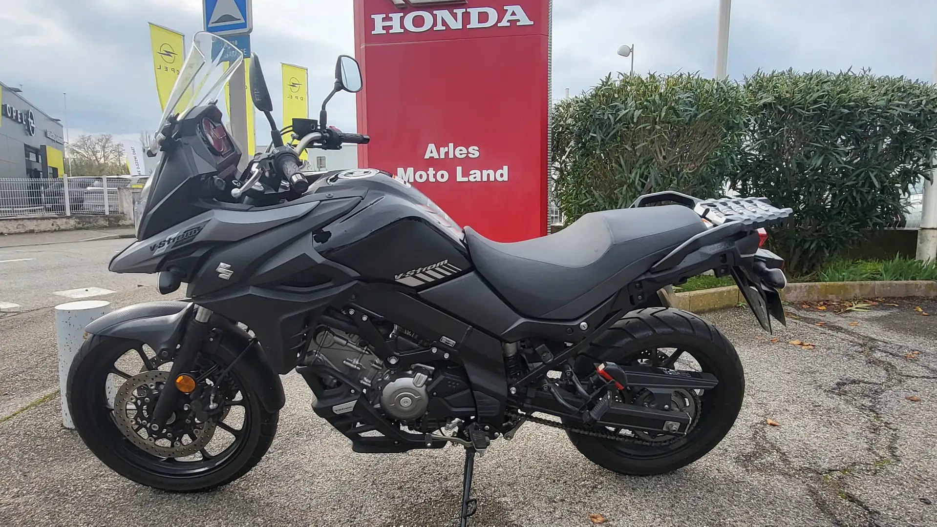 Suzuki V-Strom 650 Noir - 1
