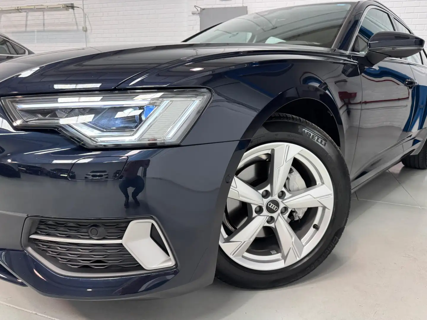 Audi A6 Avant S Line 40 TDI 150kW (204CV) S tron Bleu - 2