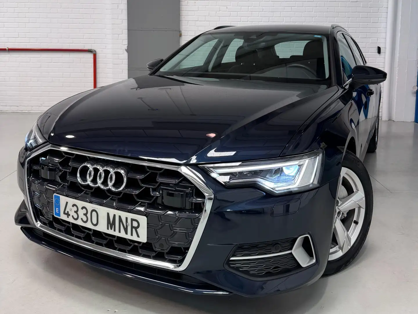 Audi A6 Avant S Line 40 TDI 150kW (204CV) S tron Bleu - 1