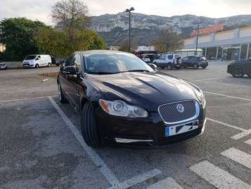 XF 3.0 V6 Diesel Luxury 240 Aut. Luxury