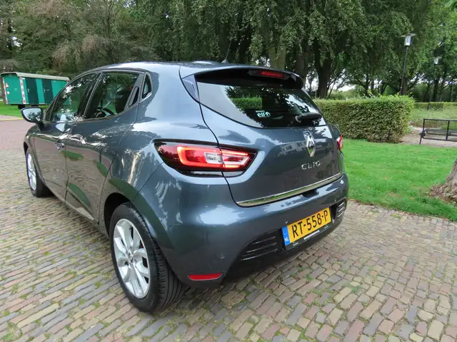 Renault Clio view 4