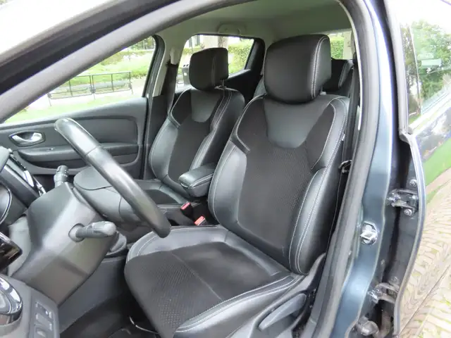 Renault Clio view 11