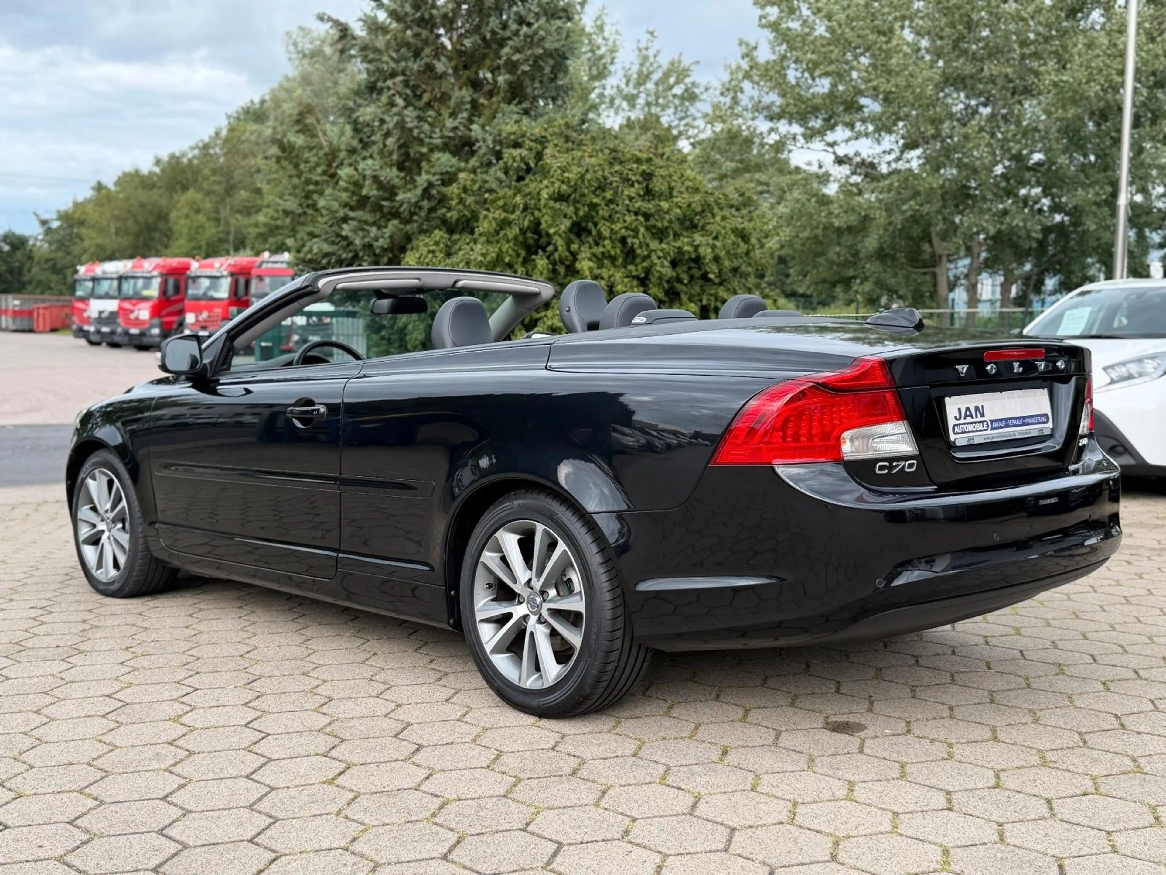 Volvo C70 Cabriolet 2.0 D Summum — photo 10