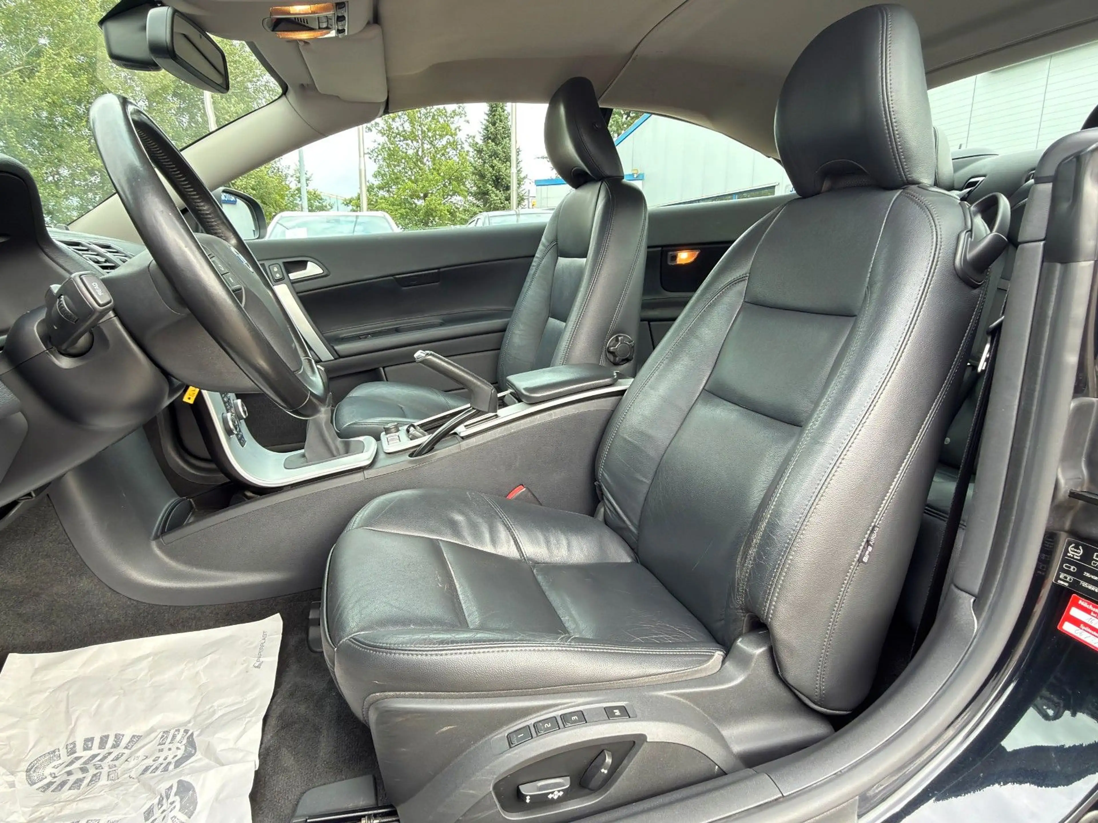 Volvo C70 Cabriolet 2.0 D Summum — photo 13