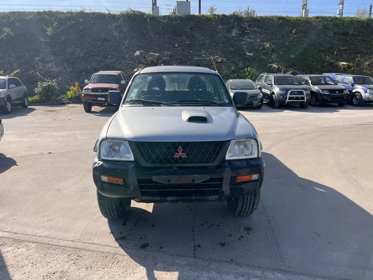 Mitsubishi L200 EXPORT AFRIQUE Plateado - 1