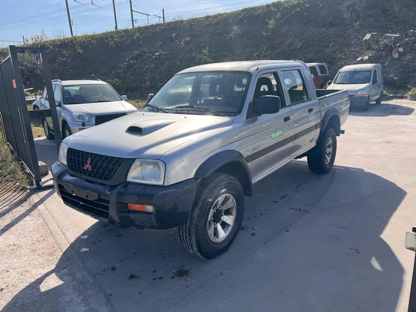 Mitsubishi L200 EXPORT AFRIQUE Plateado - 2