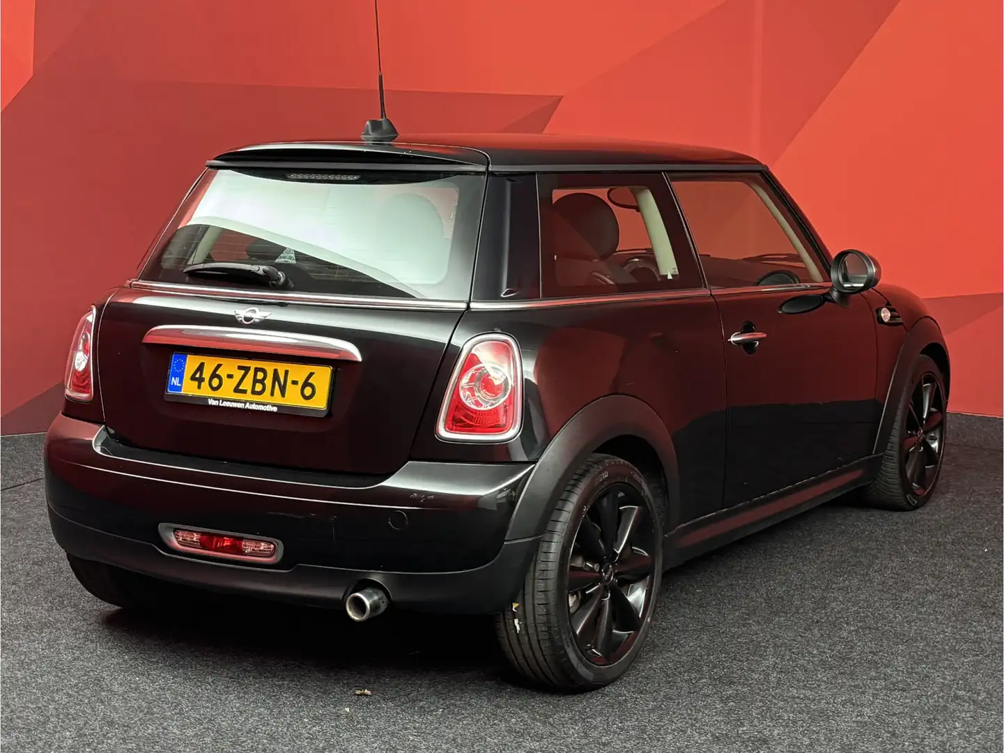 MINI One 1.6 Business Line | Navigatie | Airco | Cruise Con Schwarz - 2