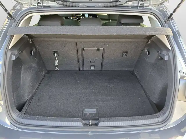 Volkswagen Golf view 13