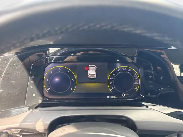 Volkswagen Golf view 12