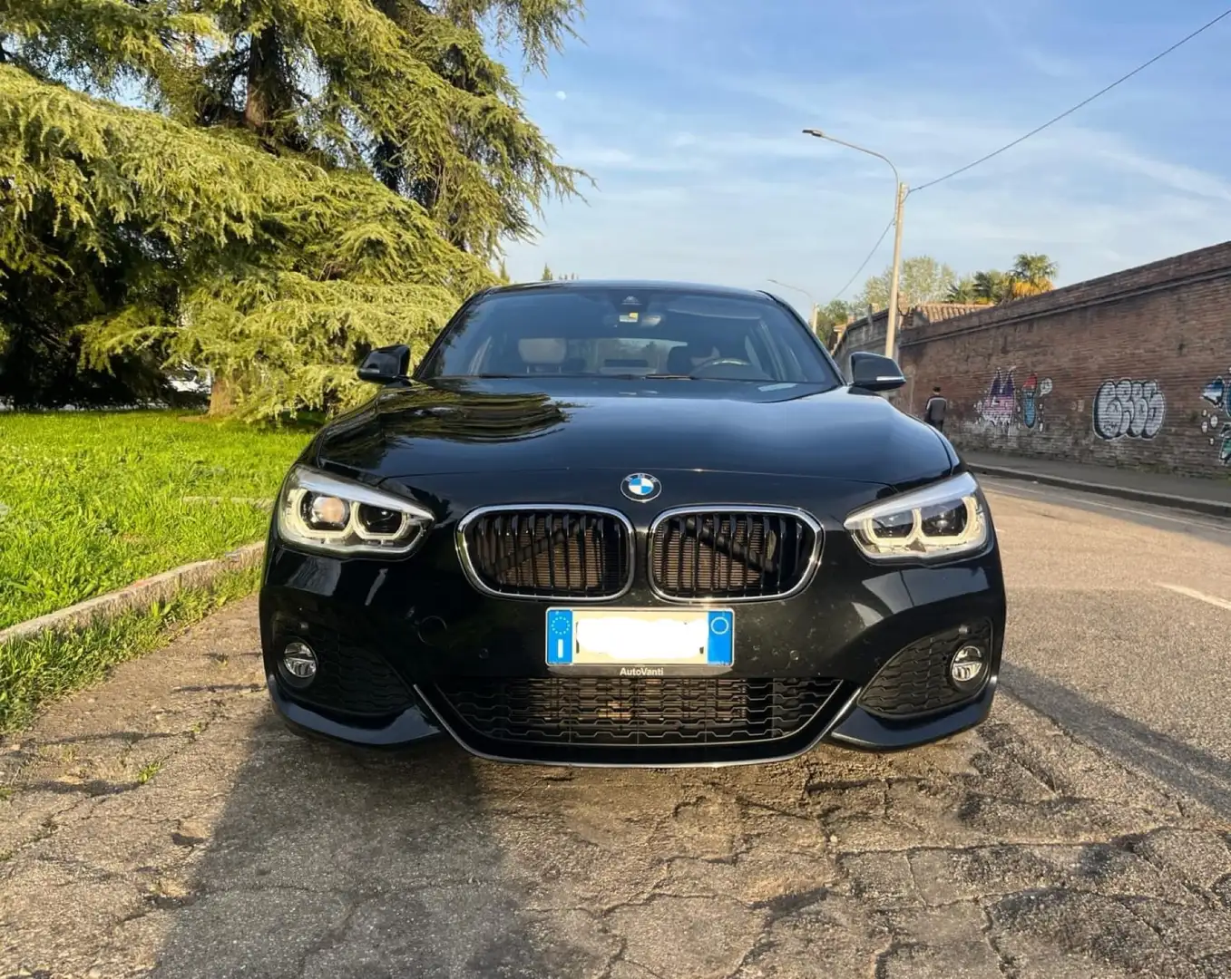 BMW 120 120i 5p Msport auto Чорний - 1