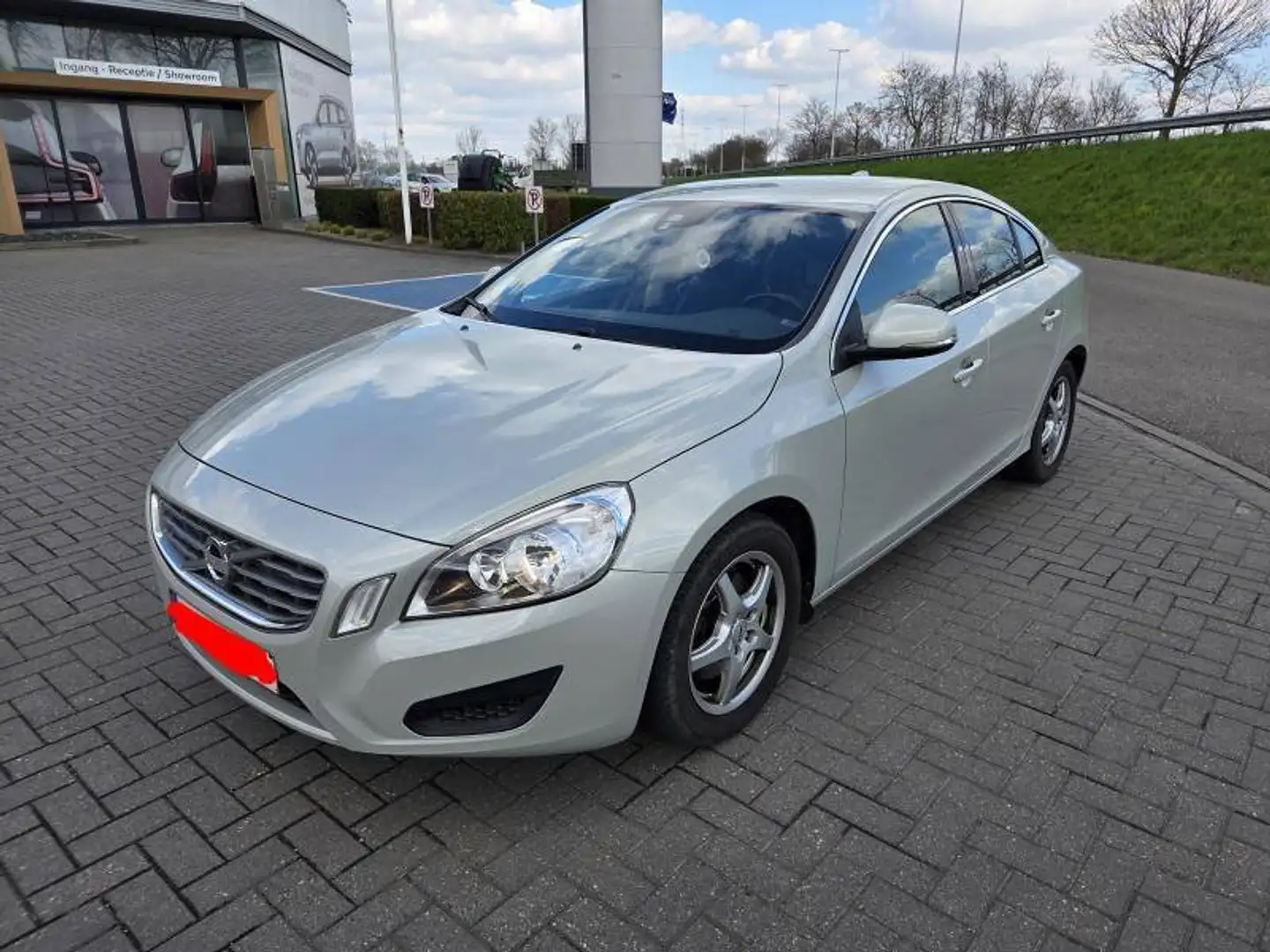 Volvo S60 Volvo S60 Lim. Momentum*AUTOMATIK*NAVI*TOP*TOP* - 1