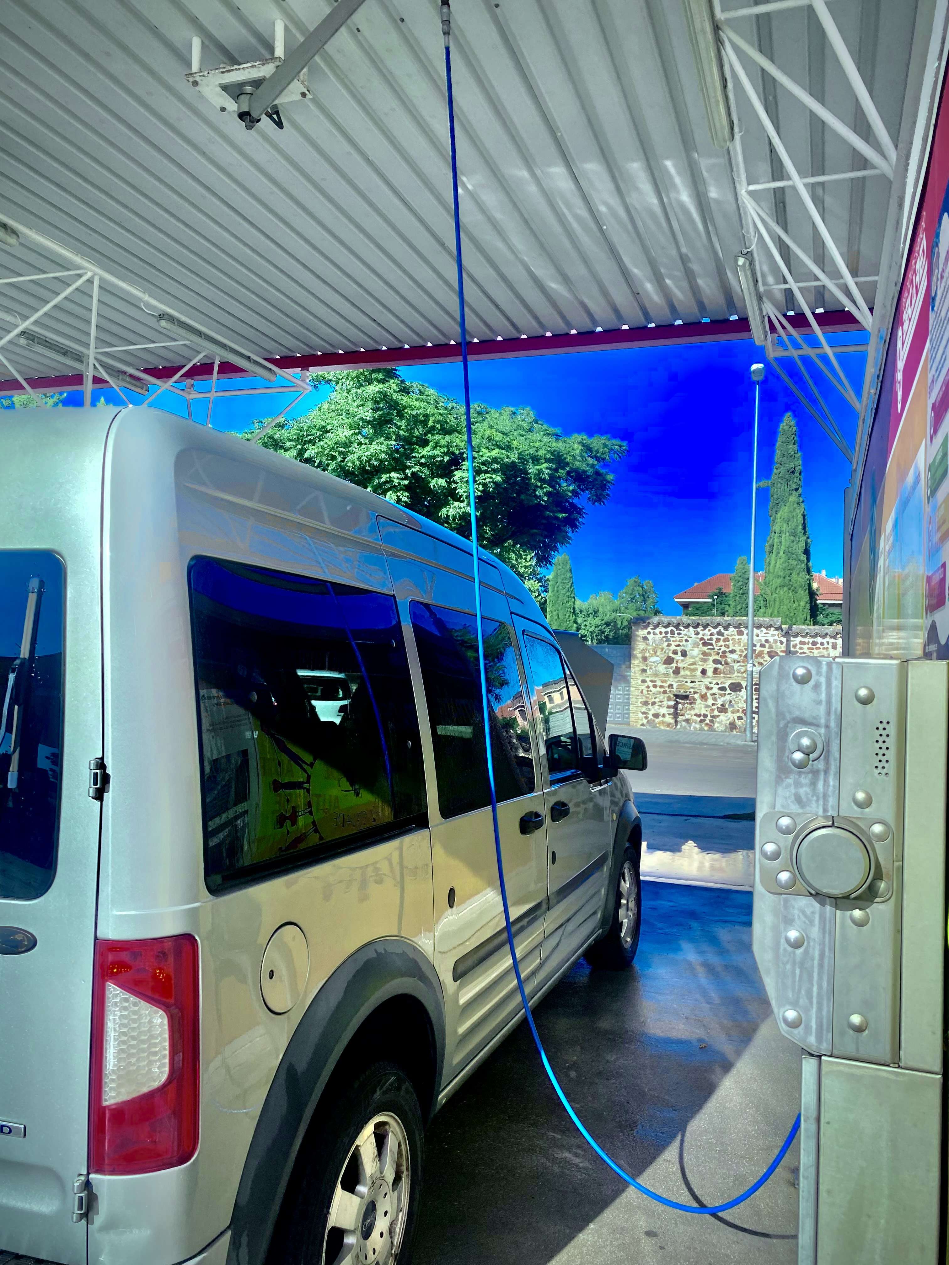 Ford Tourneo Connect 🚐 Ford Tourneo Connect 1.8 TDCi 90CV – Muy cuidada - foto 1