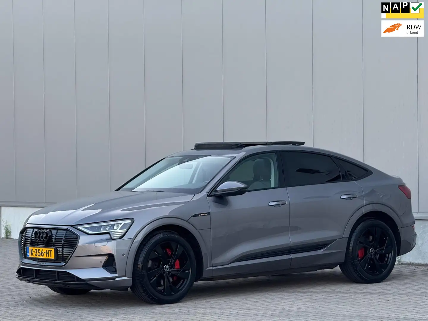 Audi e-tron Sportback 50 quattro Business edition Plus 71 kWh Grijs - 1