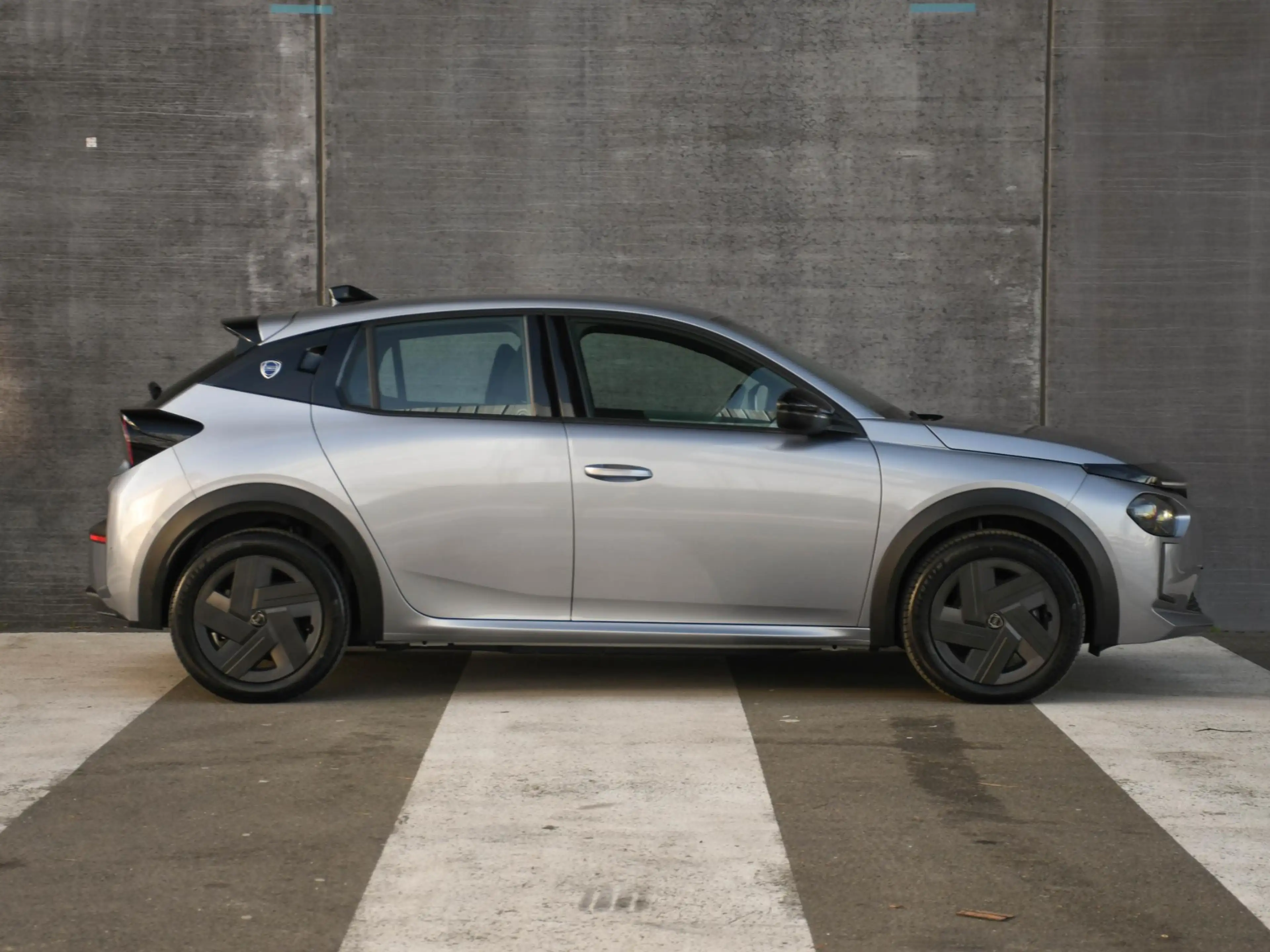 Lancia Ypsilon 51kWh 156pk Automaat CRUISE | DAB | SFEERVERLICHTI — photo 4