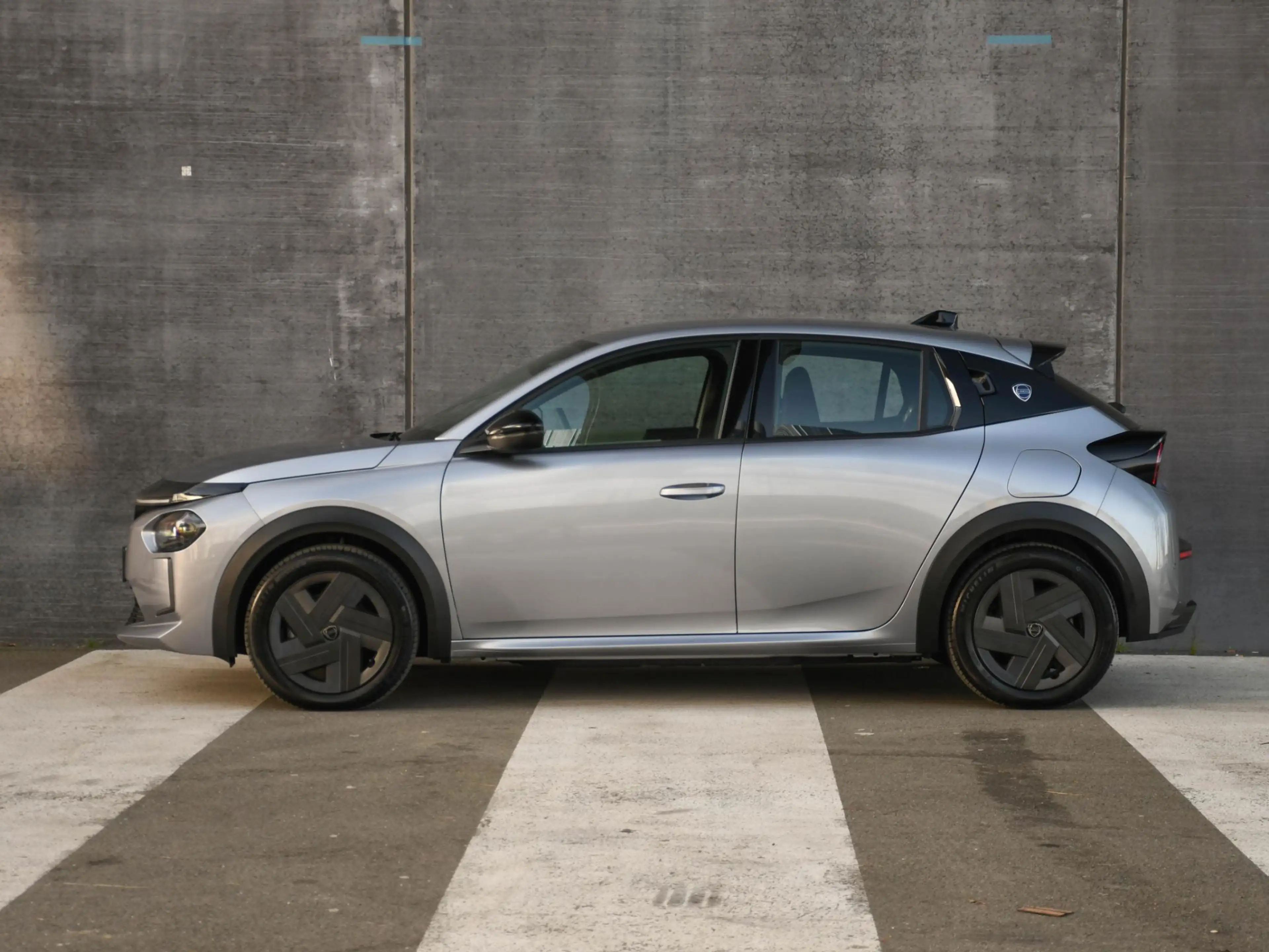 Lancia Ypsilon 51kWh 156pk Automaat CRUISE | DAB | SFEERVERLICHTI — photo 3