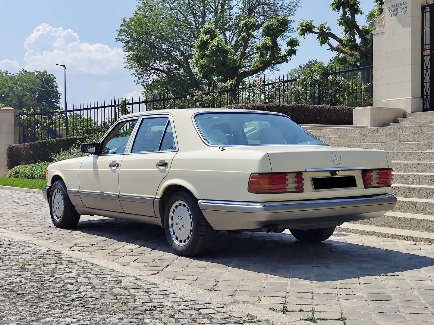 Mercedes-Benz S 260 W126 260 SE ~ UAE سَلْطَنَة عُمَان Beige - 2