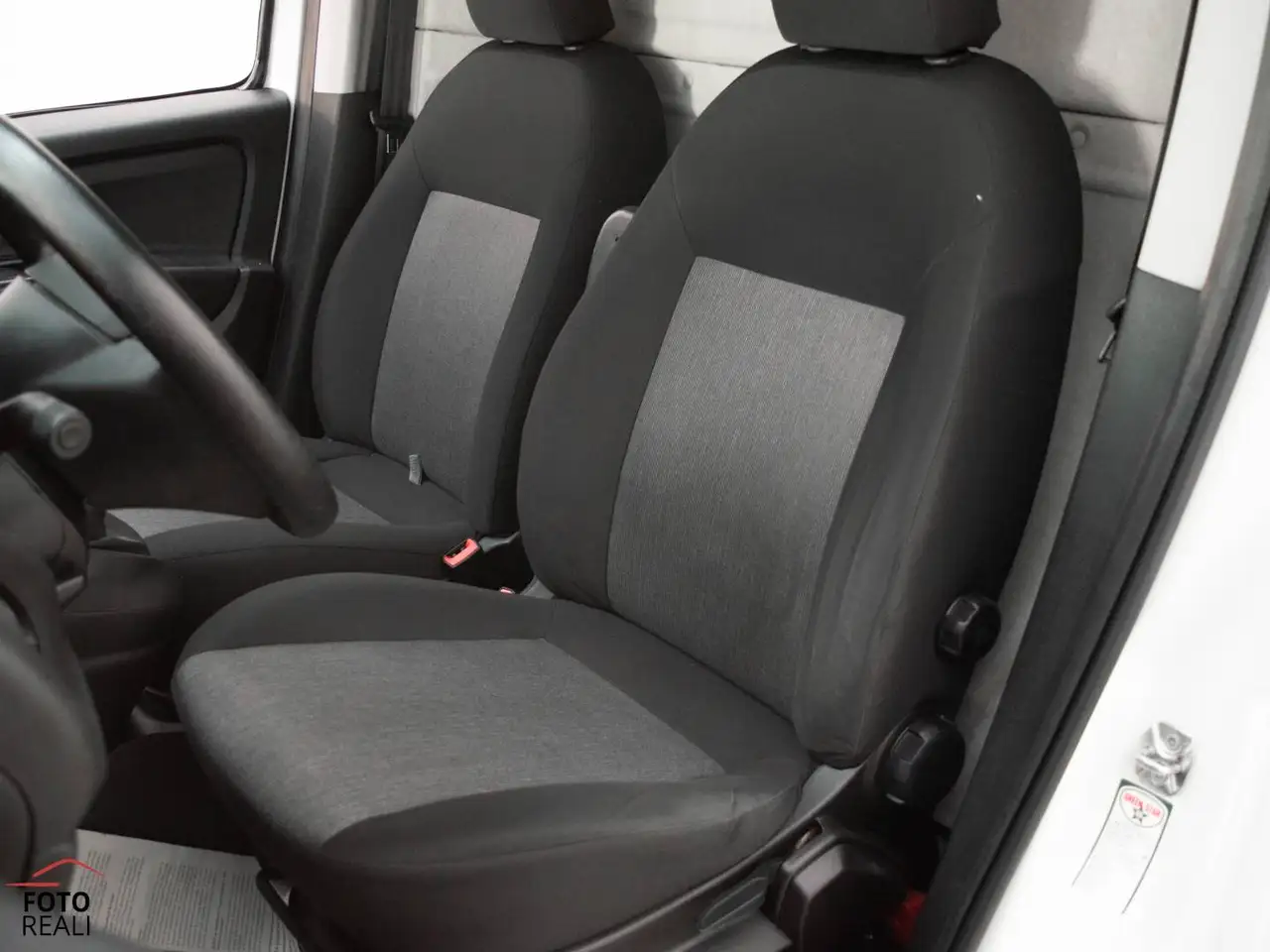 2019 Fiat Doblo 1.4 T-JET NATURAL POWER SX ALLESTITO 120 CV, photograph 12