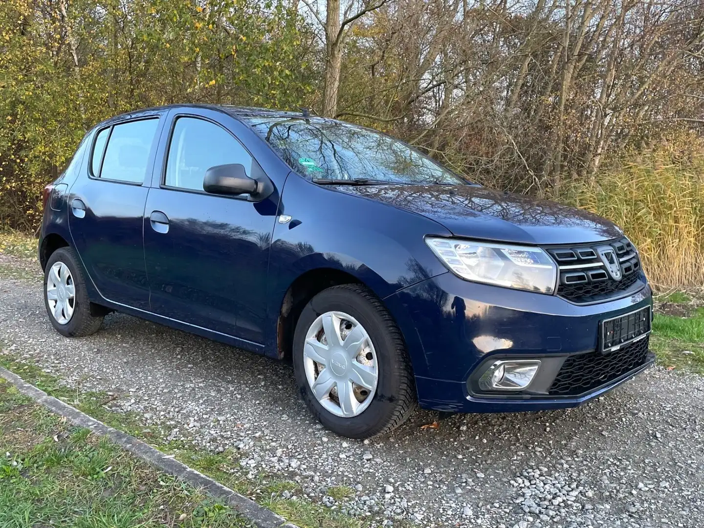 Dacia Sandero 1.0l 5Trg. 102T-Km 2.Hand Servo VB Blau - 1