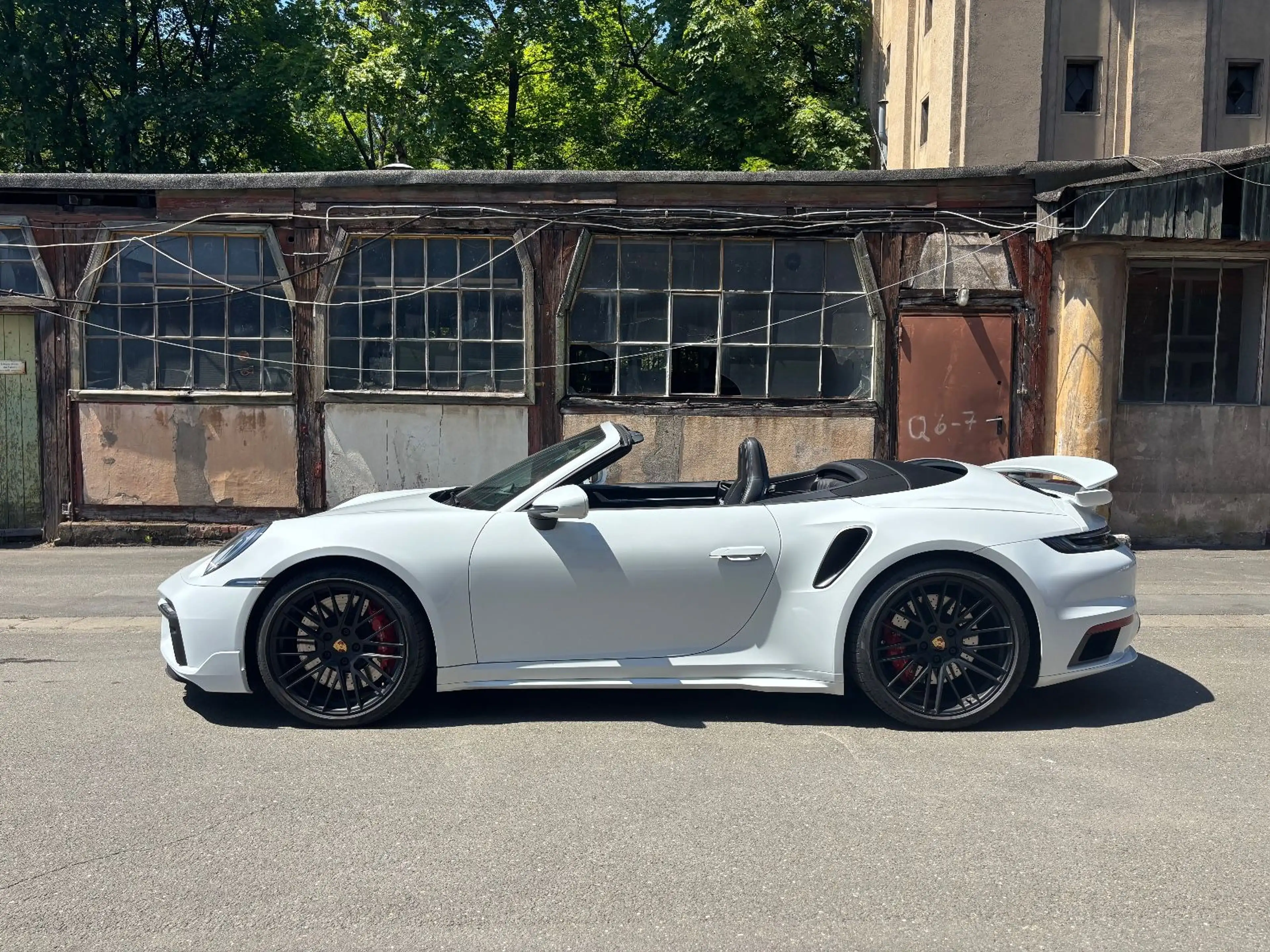 Porsche 911 992 Turbo Cabriolet SportDesign Aero-Kit — photo 19