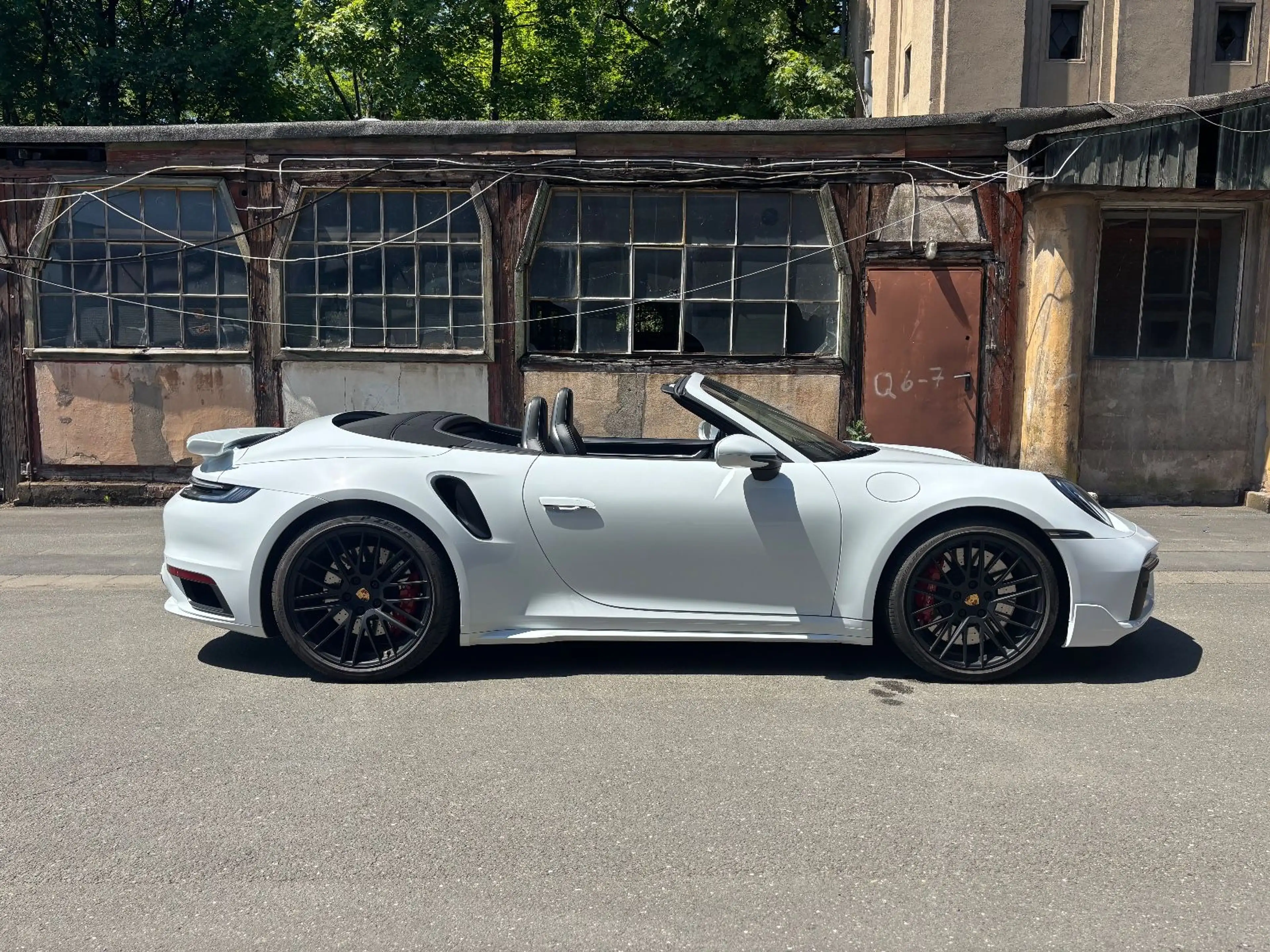 Porsche 911 992 Turbo Cabriolet SportDesign Aero-Kit — photo 23