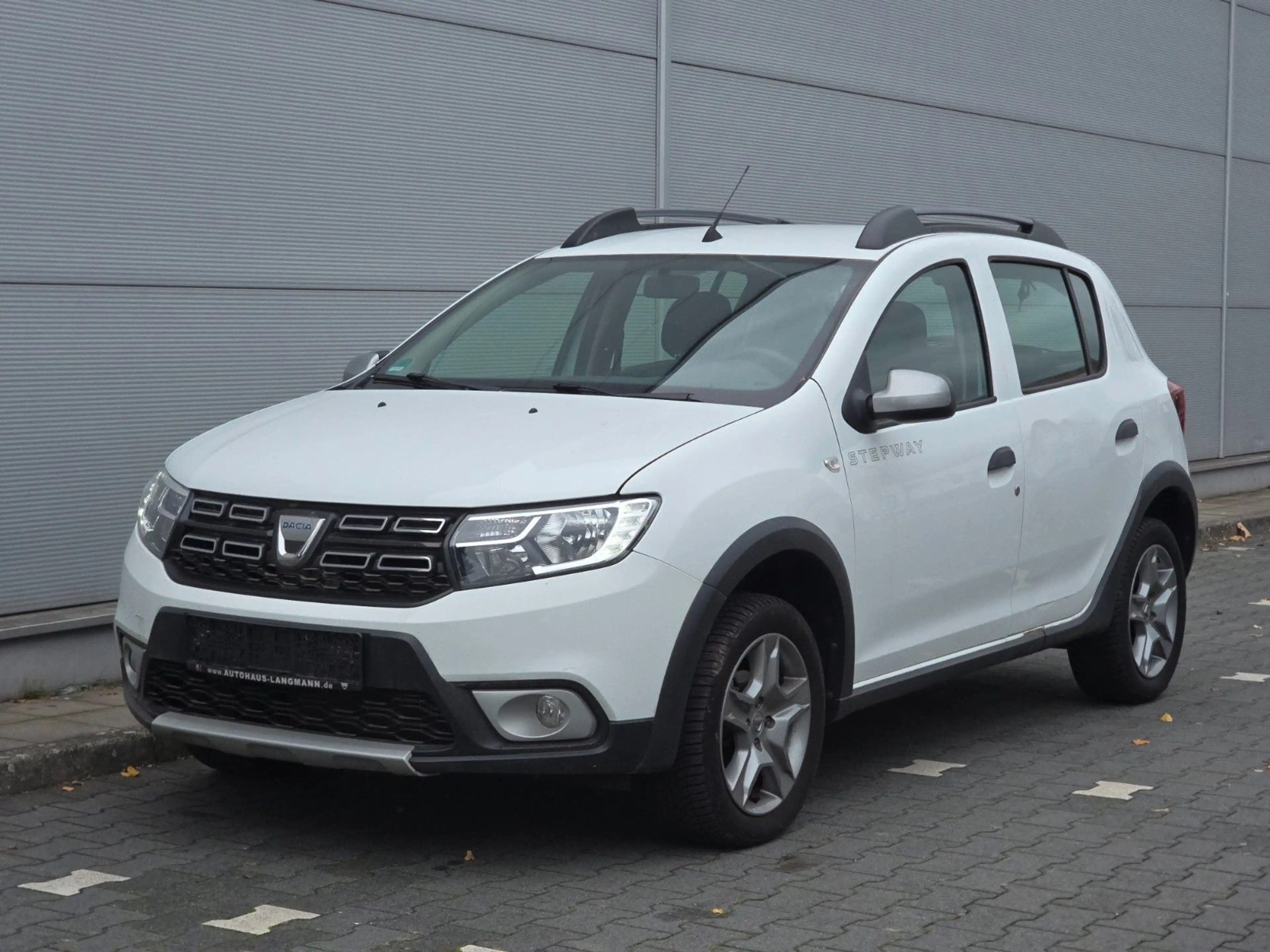 Dacia Sandero II Stepway Prestige — photo 2