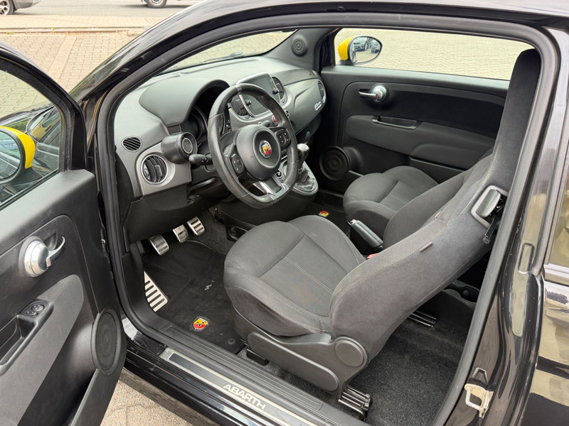 Abarth 595 Pista 1.4 Jet CarPlay Bi-Xenon Digital Tacho — photo 10