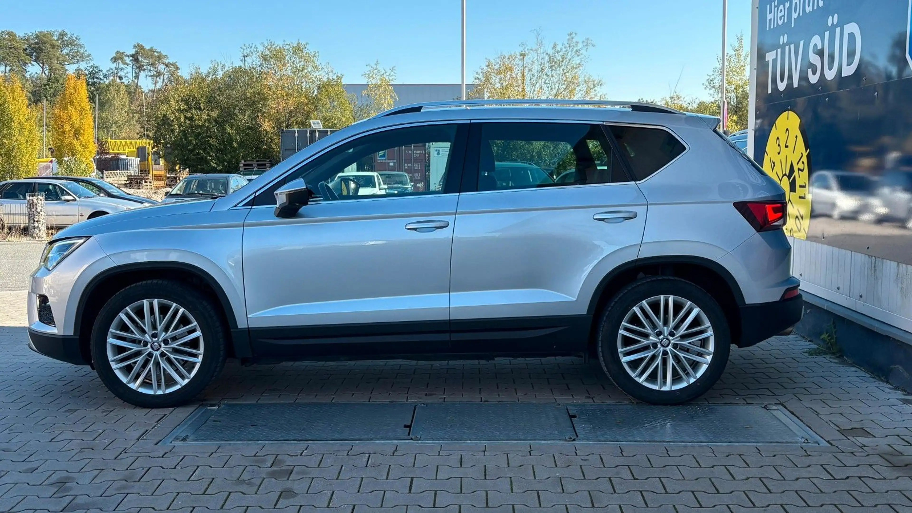 SEAT Ateca 2.0TSI Xcellence 4x4 360°Kam AHK Pano-dach — photo 7