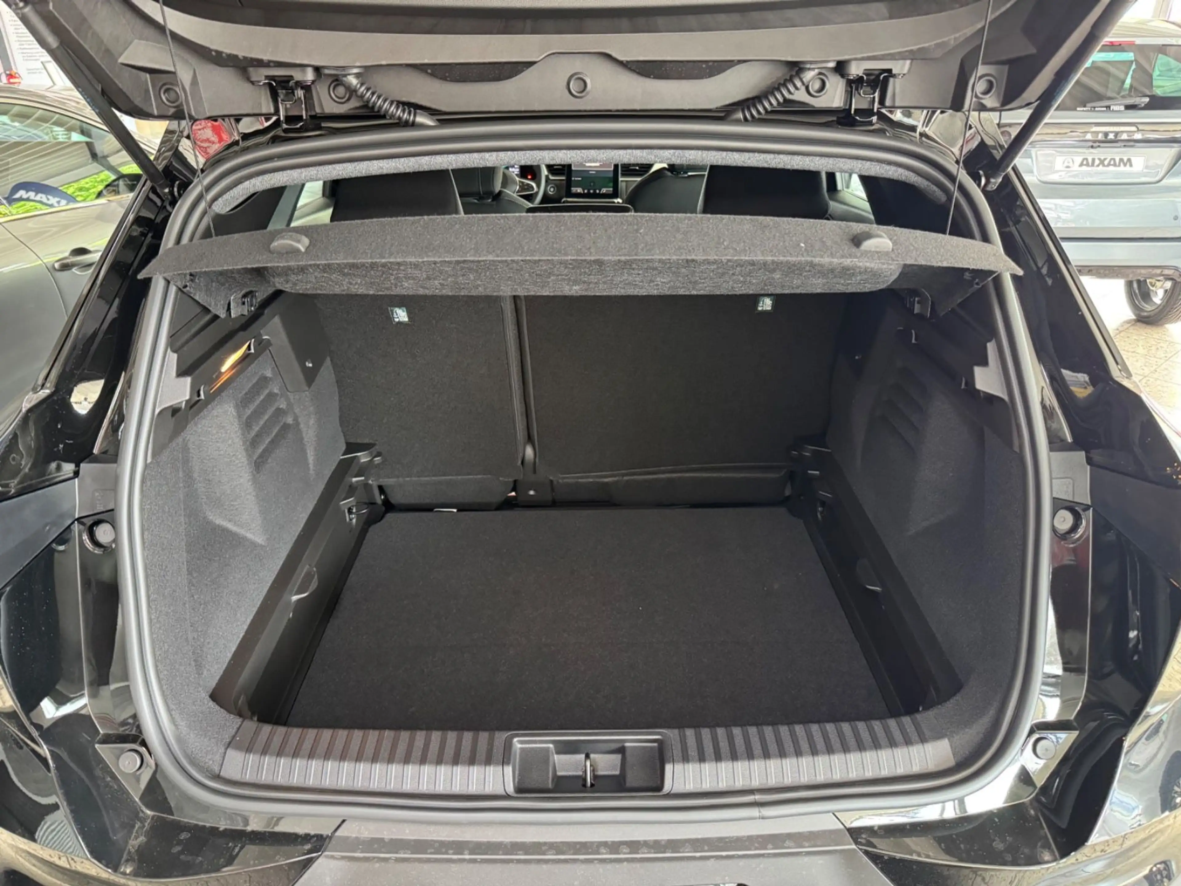 Mitsubishi Grandis 1.3 A/T Diamant PLUS — photo 6
