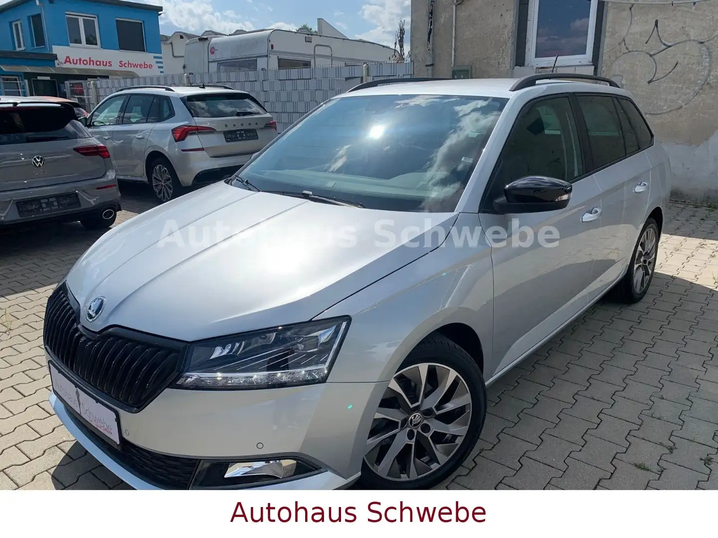 Skoda Fabia AMBITION COMBI Klimaauto. LED Navi Bluet. Argent - 1