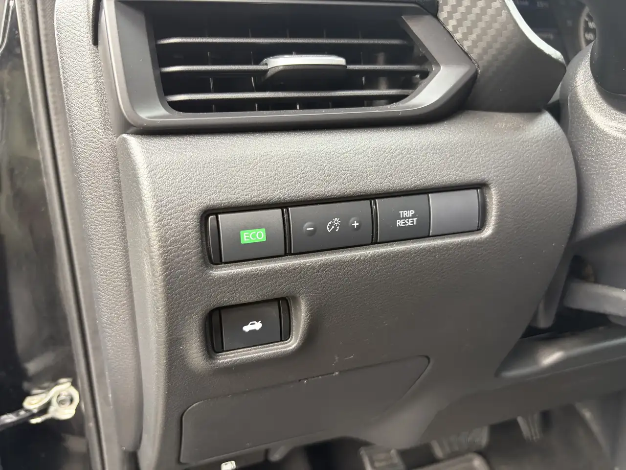 Nissan Sentra снимка Nissan Sentra