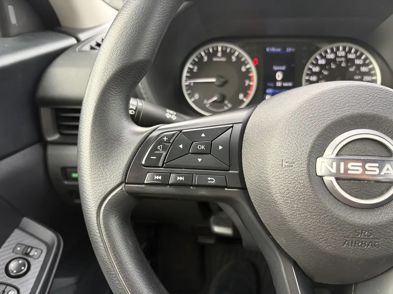 Nissan Sentra снимка Nissan Sentra