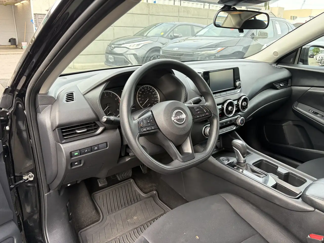 Nissan Sentra снимка Nissan Sentra