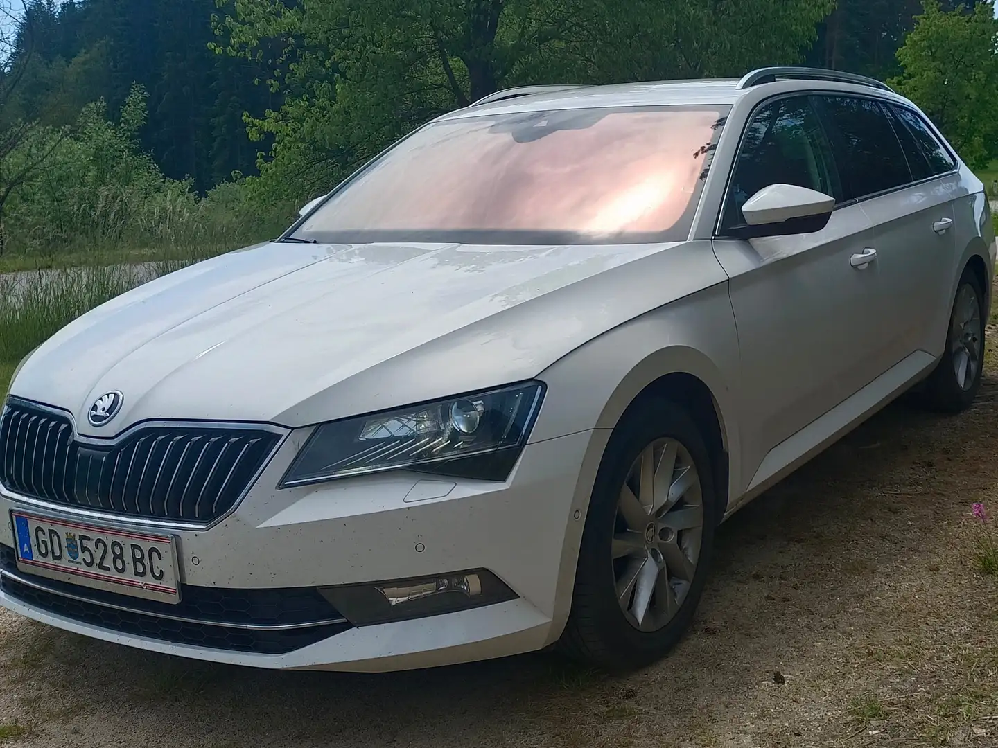 Skoda Superb Kombi 2,0 TDI Style DSG *VOLL*StHz*AHK*Sitzkühl Weiß - 2