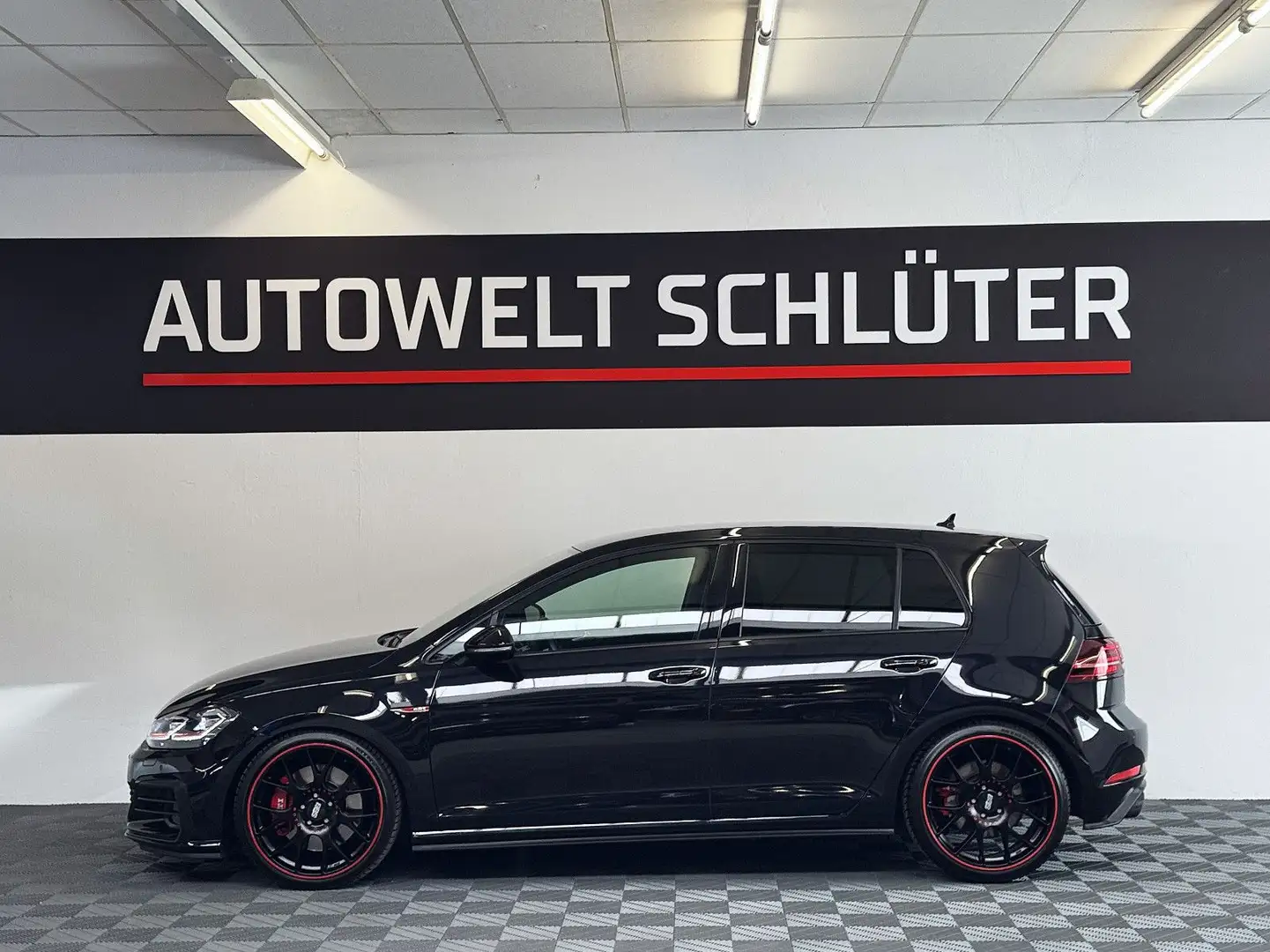 Volkswagen Golf VII GTI Performance DSG ACC*LED*Navi*SHZ Schwarz - 2