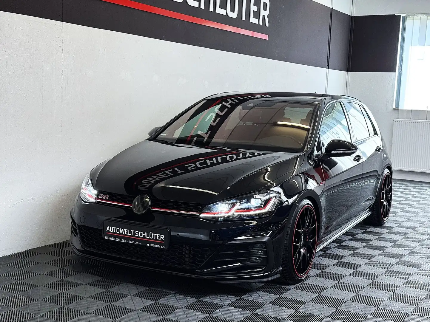 Volkswagen Golf VII GTI Performance DSG ACC*LED*Navi*SHZ Schwarz - 1