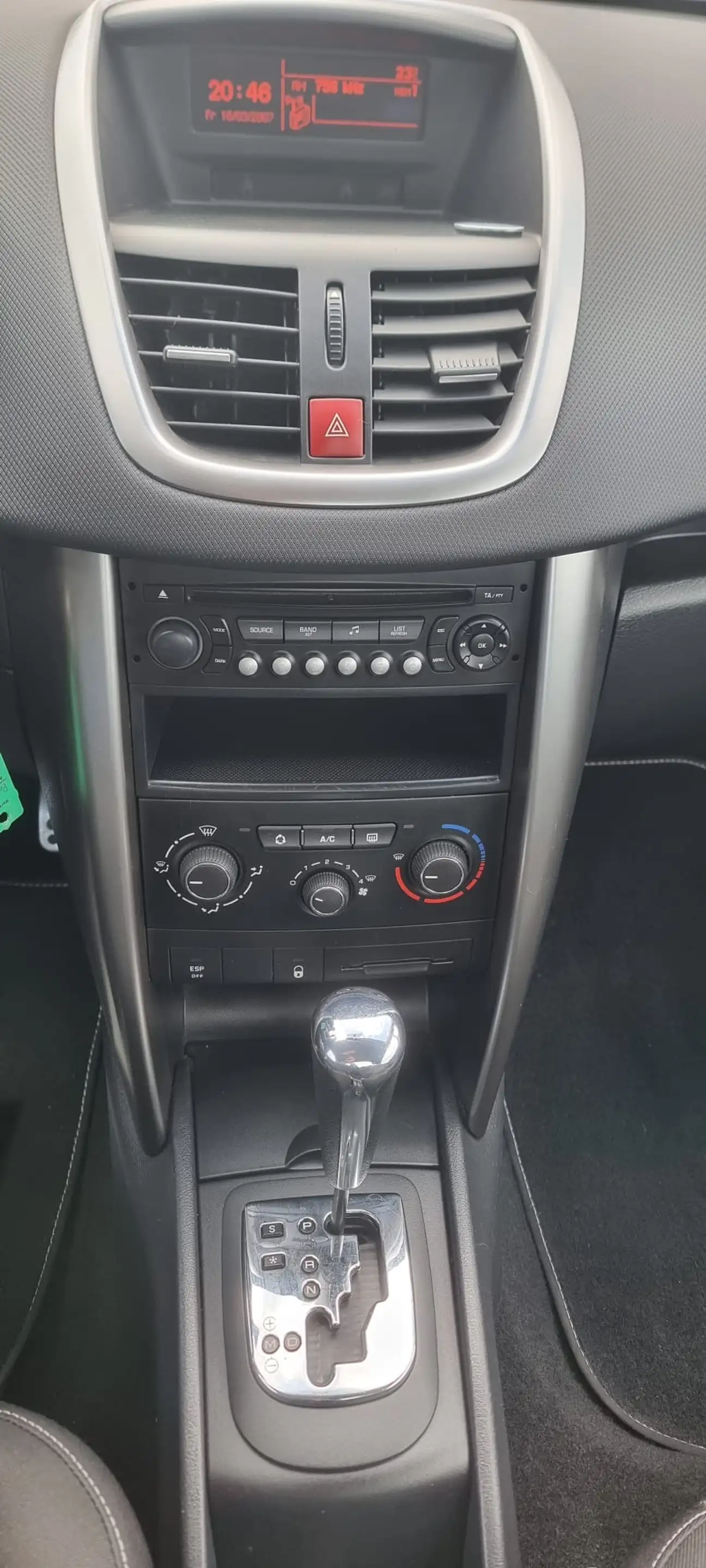 Peugeot 207 Platinum — photo 15