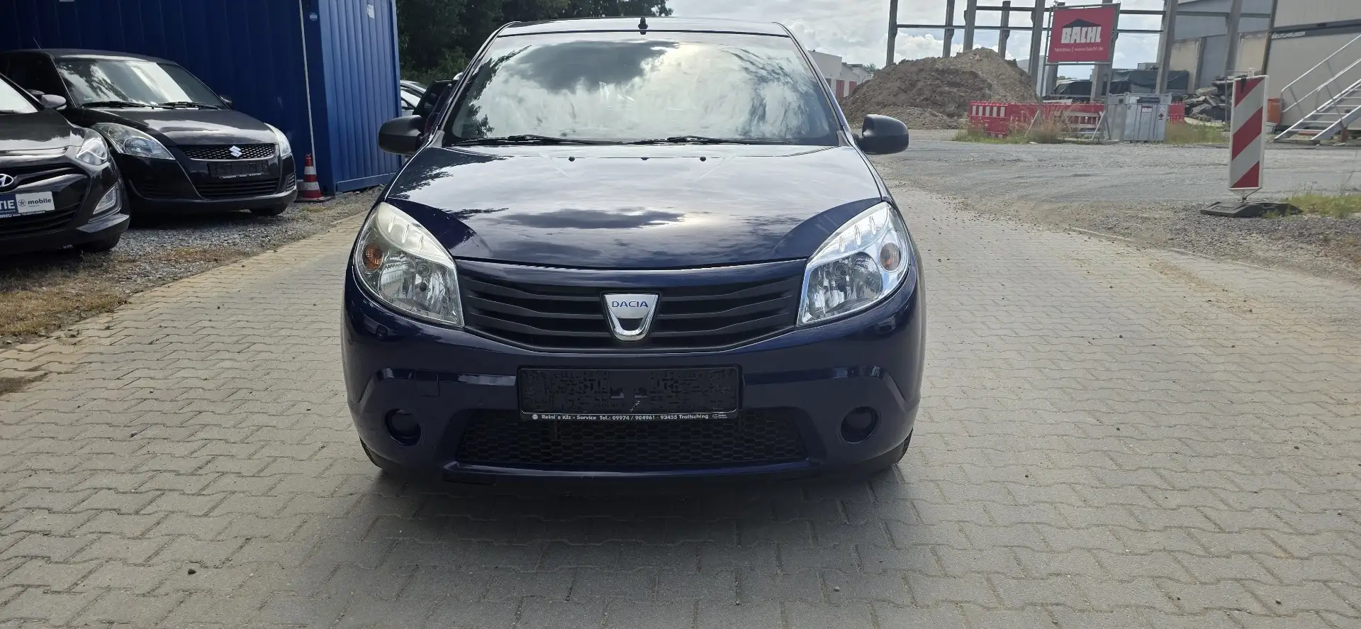 Dacia Sandero Ambiance Blau - 1