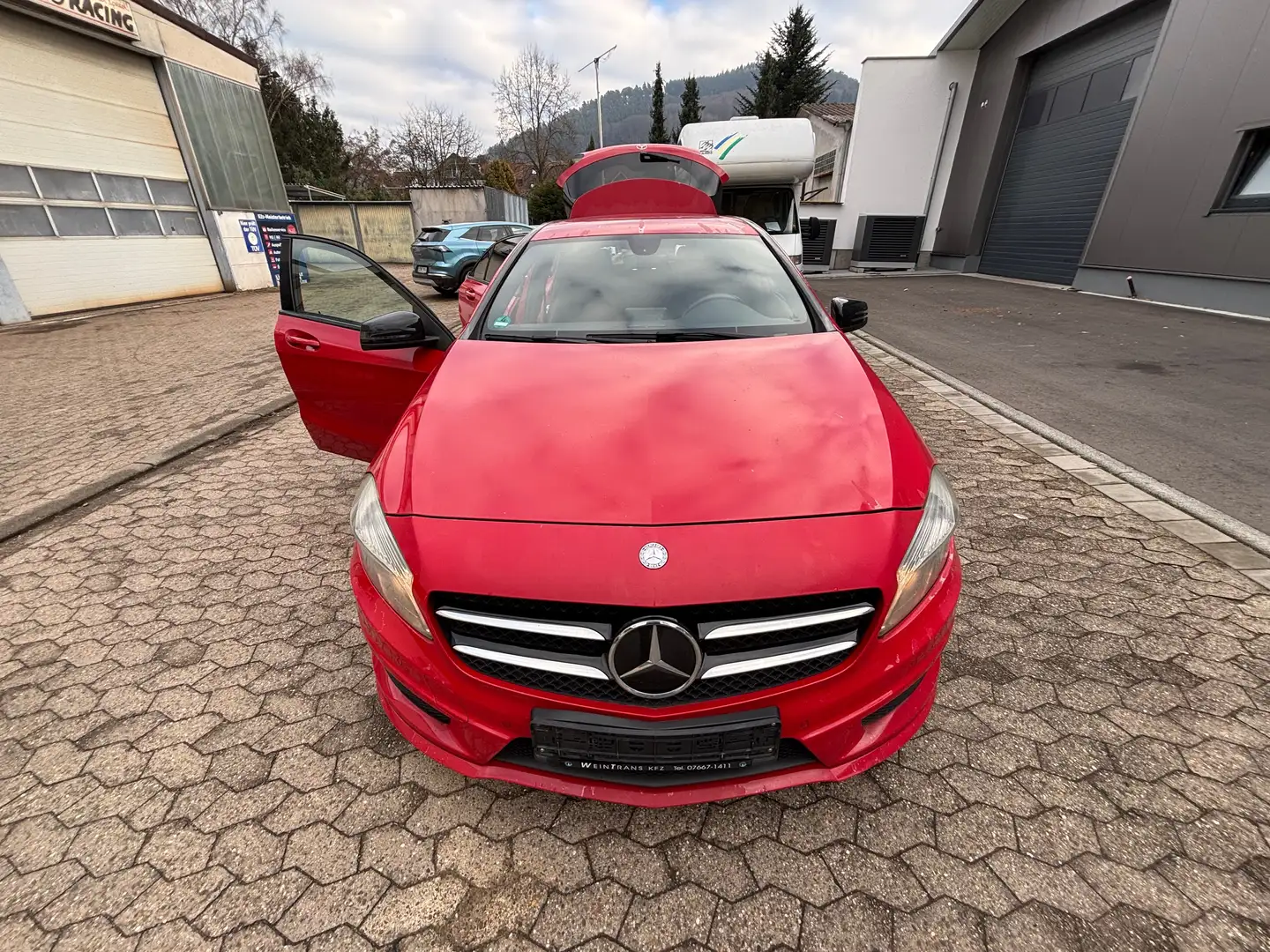 Mercedes-Benz A 180 A 180 BlueEfficiency (176.042) Rot - 2