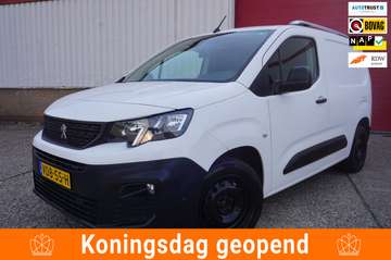 1.5 BlueHDI Premium * Automaat *