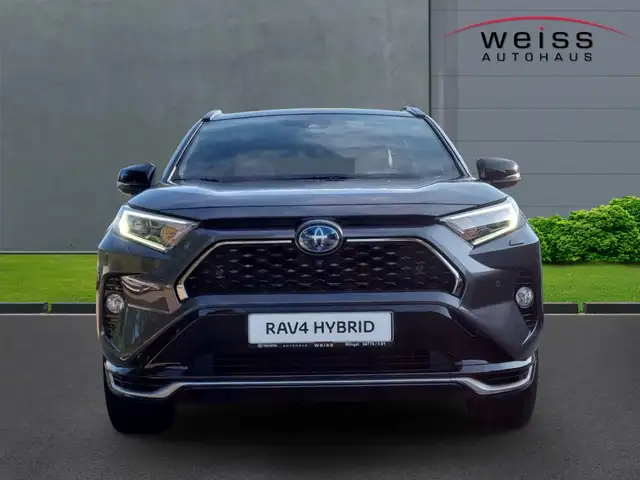 Toyota Rav4 view 5