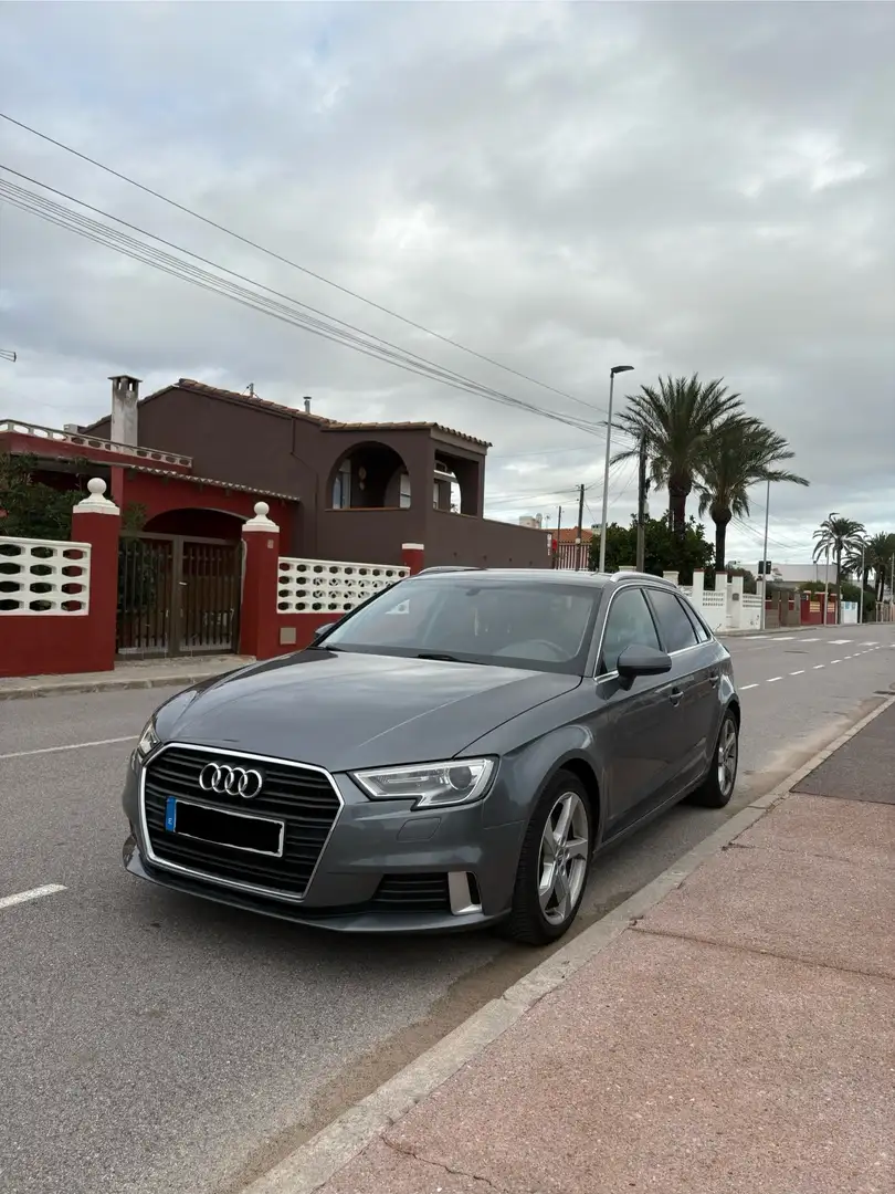 Audi A3 Sportback 1.6TDI Design Edition 85kW - 1