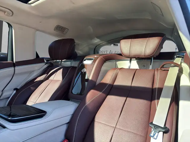 Mercedes-Benz GLS view 14