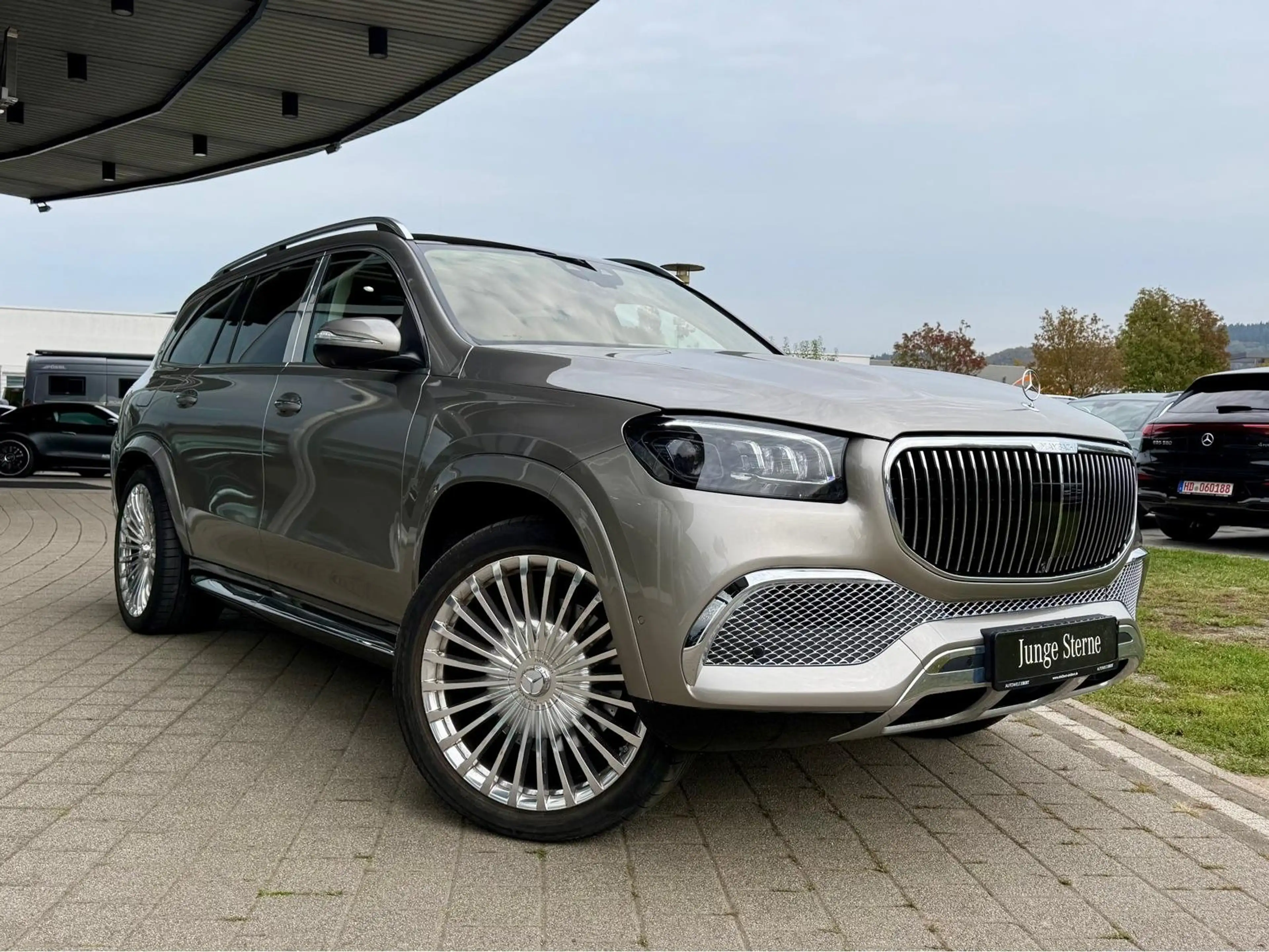 Mercedes-Benz GLS 600 Maybach GLS600 FirstClass E-ACTIVE FondTV Standh — photo 8